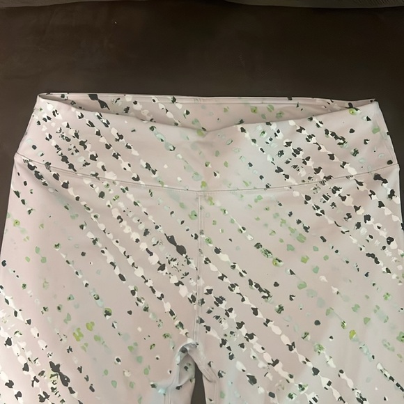 Fabletics leggings - Picture 3 of 4